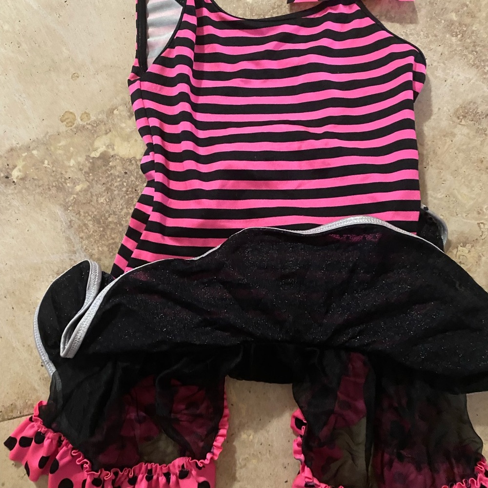 Dance Attire - Picture 3 of 6